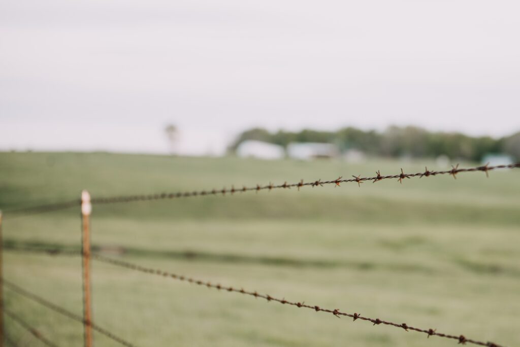 How Much Does a Barbed Wire Fence Cost in Sherman, TX?