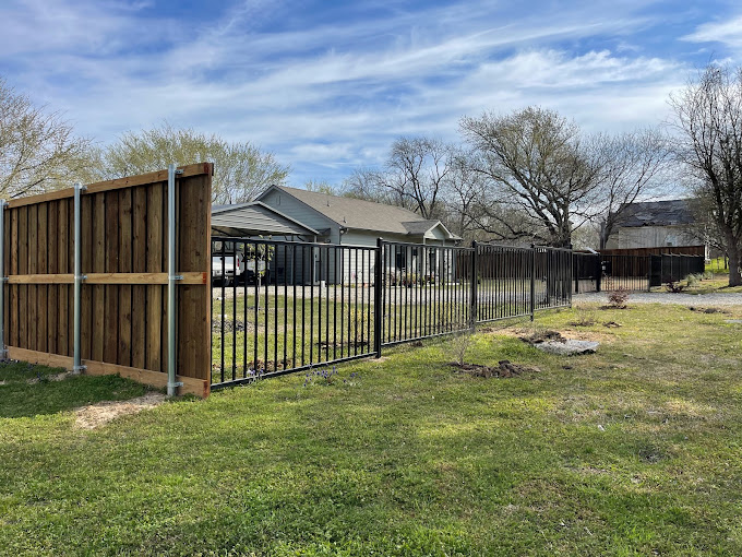 Fencing Contractor in Sherman TX