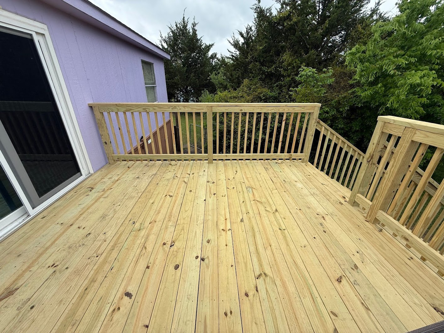 Outdoor Living Spaces Featuring Seamless Deck Installation